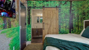 1 bedroom, bed sheets