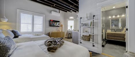 1 bedroom, bed sheets