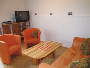 TV, DVD player - Osterkamp by Interhome (Friederikensiel)