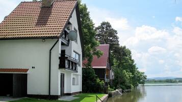 Esterni