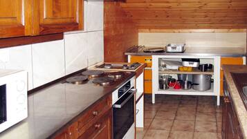 Réfrigérateur, micro-ondes, four, lave-vaisselle