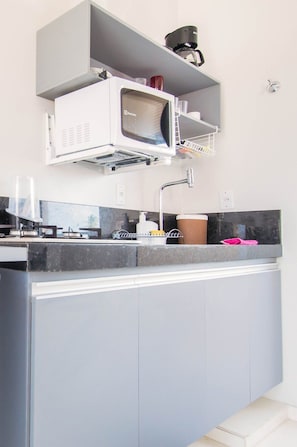 Premium Twin Room | Private kitchen