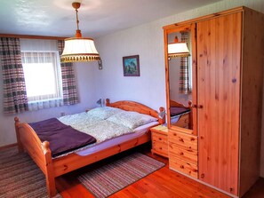 4 slaapkamers, een strijkplank/strijkijzer