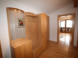 Interior - Neurauter by Interhome (Fügen)