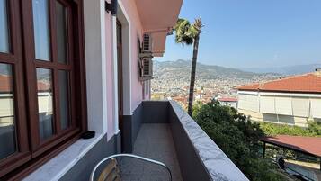 Camera Superior | Balcone