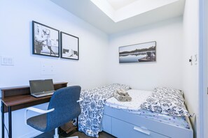 2 quartos, ferros/tábuas de passar roupa, Wi-Fi, roupa de cama
