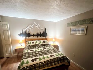1 bedroom, desk, iron/ironing board, WiFi
