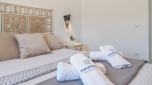 3 bedrooms, iron/ironing board, travel crib, WiFi - Casa Marina Cómpeta by Ruralidays (Málaga)