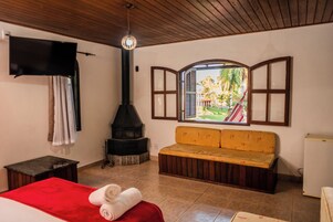 Basic Chalet, Lanai | 1 bedroom, free WiFi