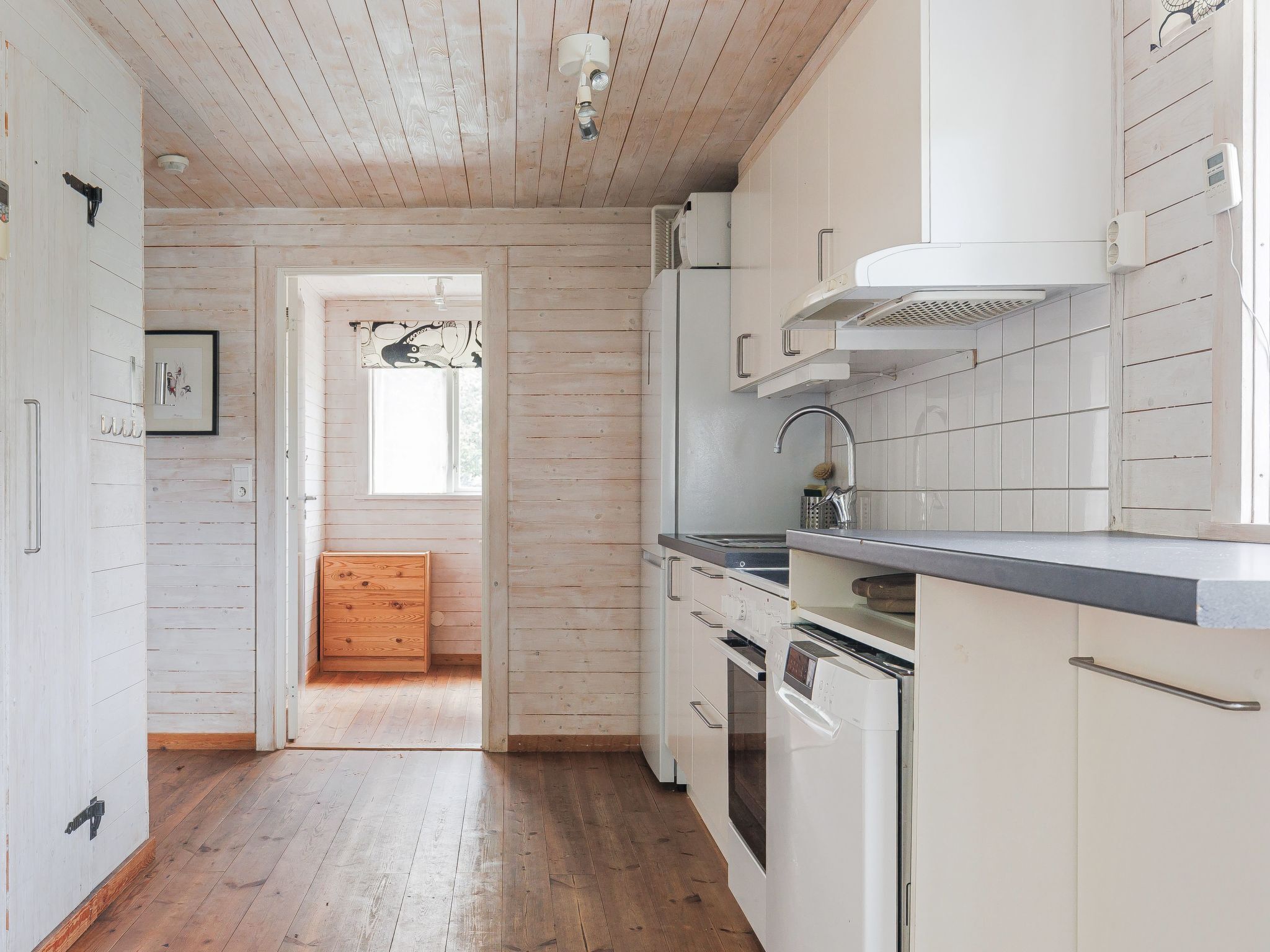 Réfrigérateur, micro-ondes, four, lave-vaisselle