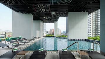 Piscine extérieure (ouverte en saison)