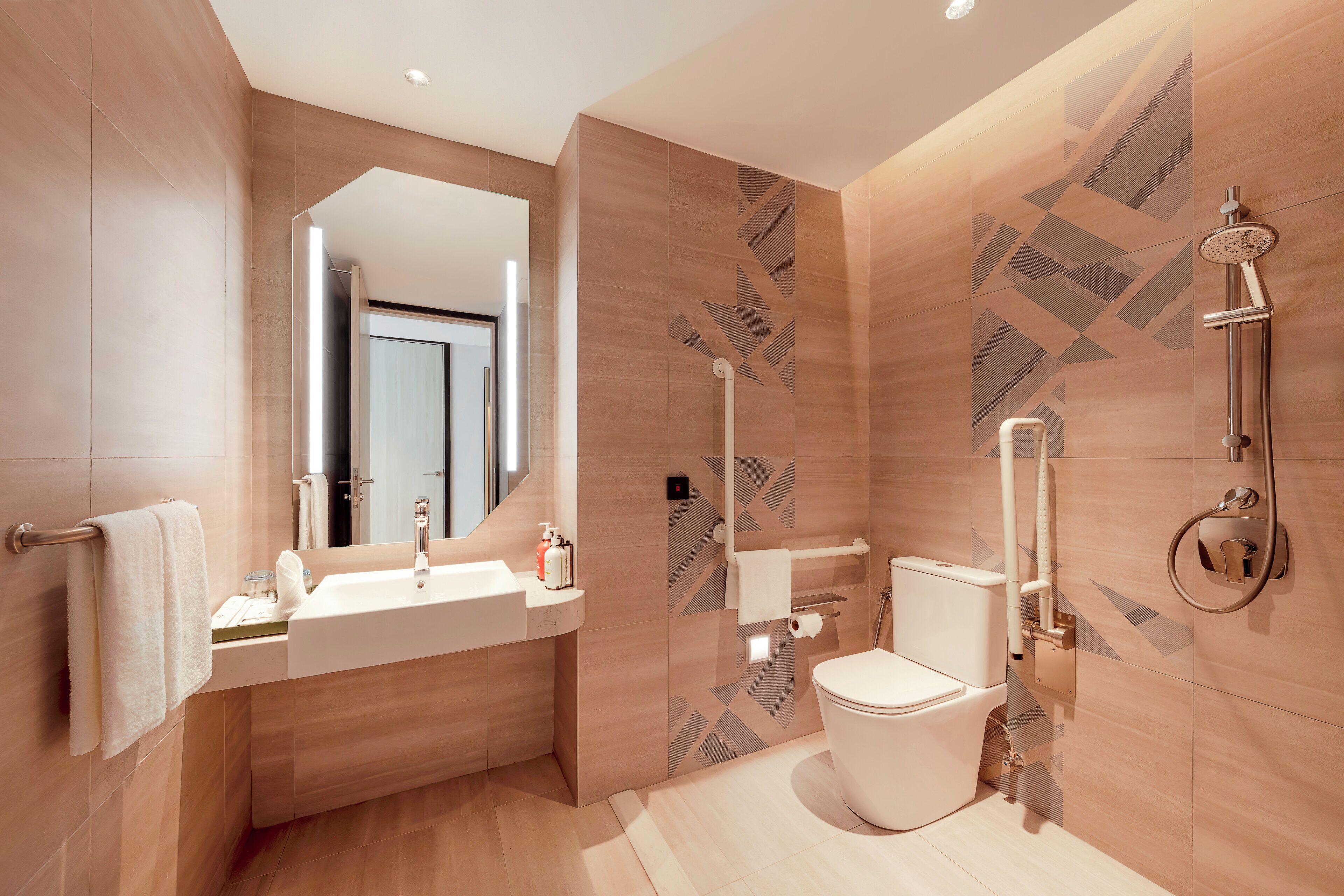 Photo - Holiday Inn Kuala Lumpur Bangsar by IHG