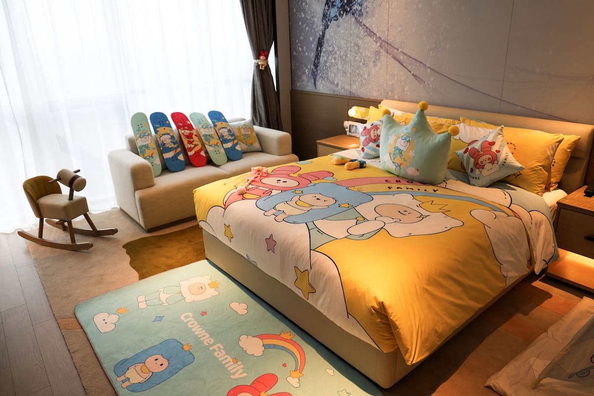Down duvets, minibar, in-room safe, desk