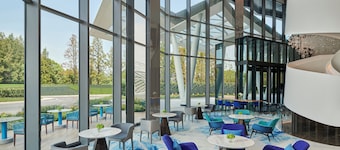 Crowne Plaza Shanghai Snow World by IHG