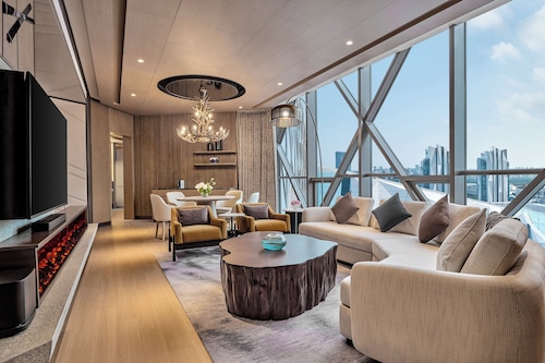 Crowne Plaza Shanghai Snow World by IHG