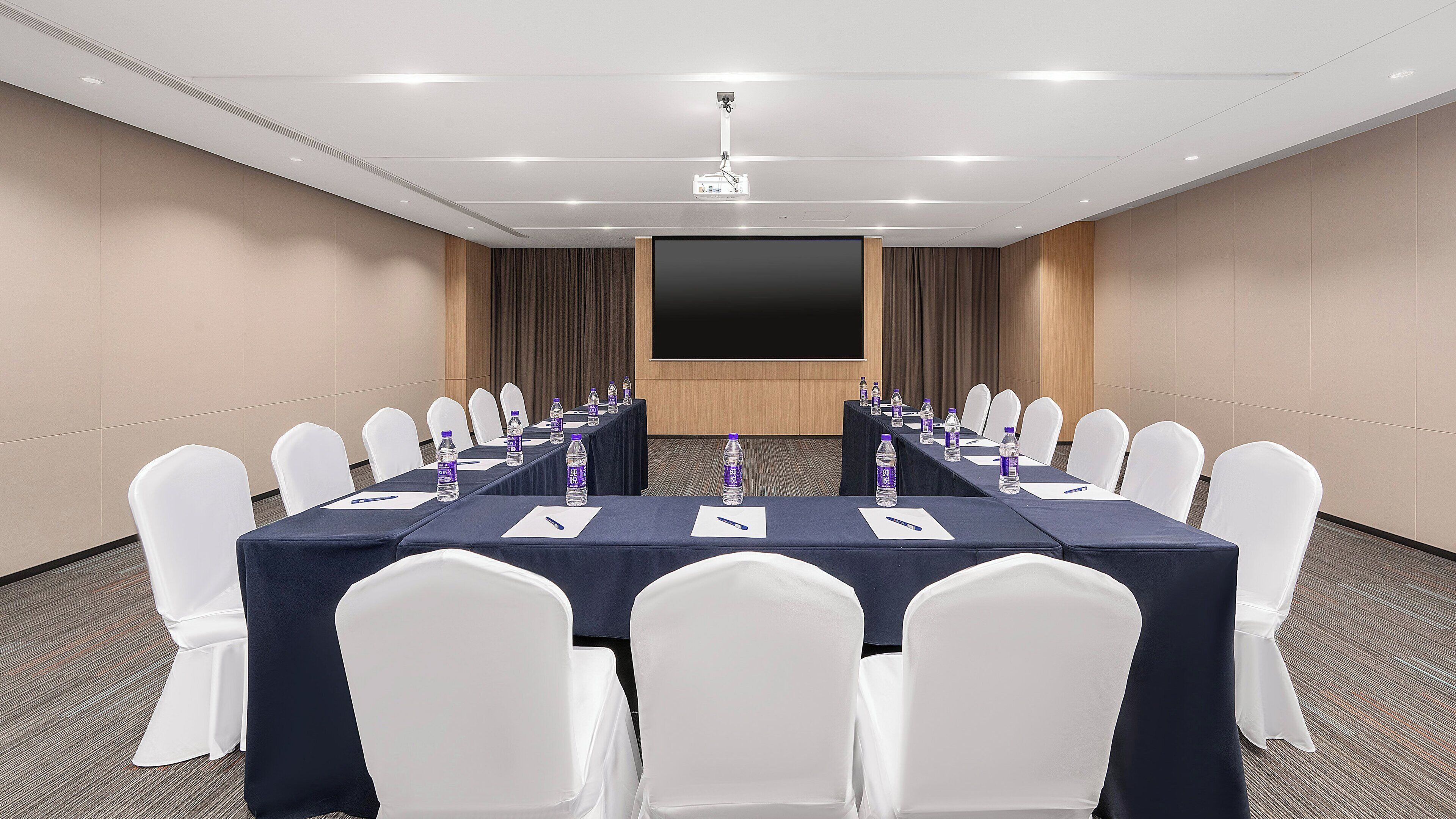 Photo - Holiday Inn Express Qingdao Hongdao Station by IHG - Qingdao International Airport