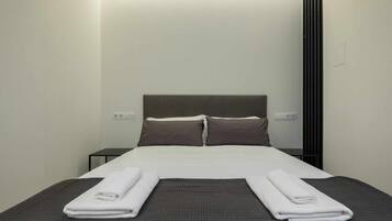 1 dormitorio, tabla de planchar con plancha, wifi gratis y ropa de cama