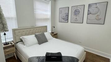 3 bedrooms, desk, iron/ironing board, free WiFi