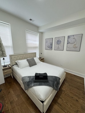 3 soverom, skrivebord, strykejern/-brett og wi-fi (inkludert)