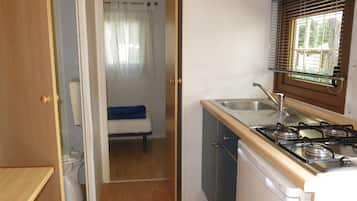 Kühlschrank, Kochgeschirr/Geschirr/Besteck