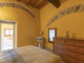 2 bedrooms, internet