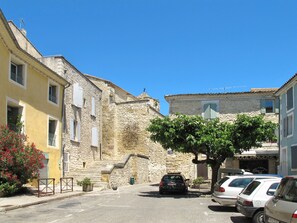 Parkplätze auf dem Gelände