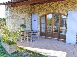 Outdoor dining - Le Platane by Interhome (Velleron)