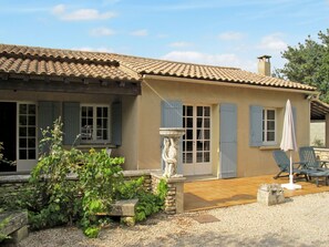 Exterior - Le Real by Interhome (Velleron)