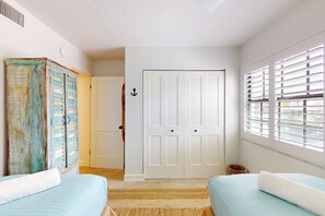 3 Schlafzimmer, BĂŒgeleisen/BĂŒgelbrett, WLAN, BettwĂ€sche