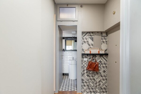 Shower, hair dryer, bidet - iFlat | Modern & Relaxing apartment in Trastevere (Roma)
