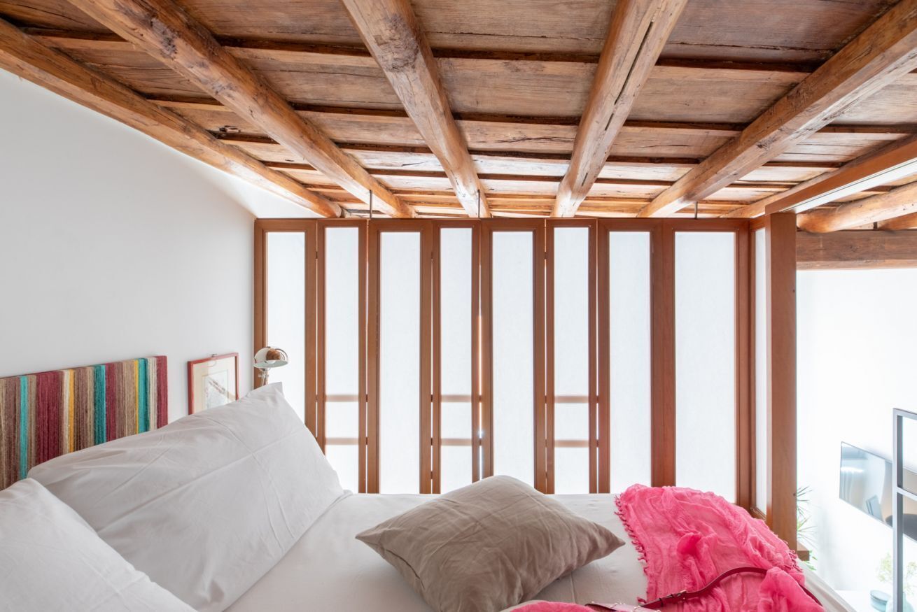 1 dormitorio, tabla de planchar con plancha, wifi y ropa de cama