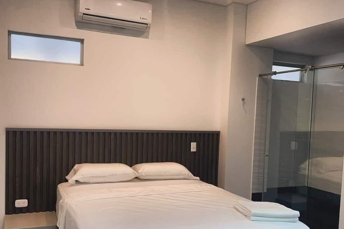 Wifi gratis y ropa de cama