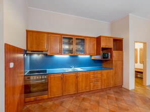 Kühlschrank, Mikrowelle, Ofen, Toaster