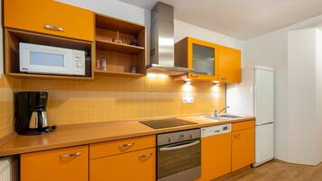 Fridge, microwave, oven, dishwasher