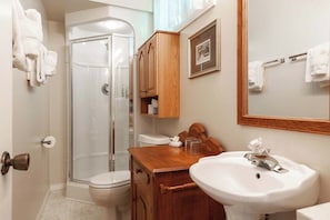 Douche, serviettes fournies