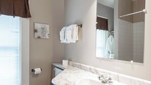Towels - Brakiel Stone Maiden Inn (Stratford)
