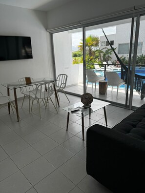 Interior - Private Condo walking distance to Beach (Acapulco de Juárez)