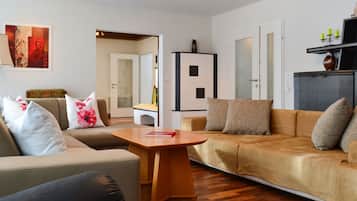 Télévision, cheminée