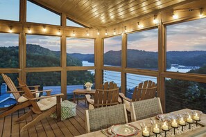 Outdoor dining - Center Hill Lake House with Lake Views/Access & Pool (Smithville)