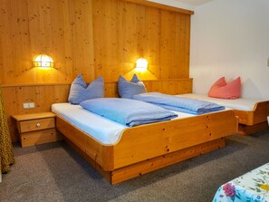 11 bedrooms, WiFi