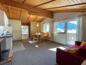 TV - Apartment Rofan by Interhome (Achensee)