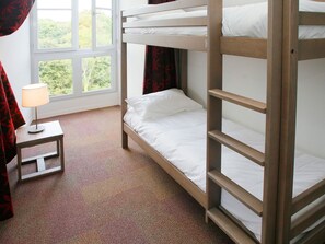 2 bedrooms, internet
