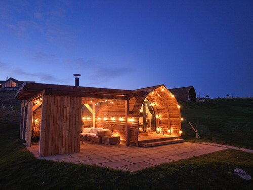 Luxury Coastal Cabin with Wood Fired Hot Tub