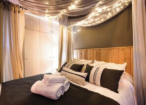 Montaña con vista al lago (estacionamiento) | 1 quarto, individualmente decorados, individualmente mobiliados