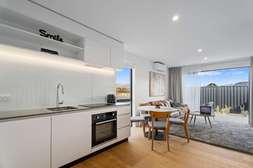 Alpine Grandview Luxury Townhouse - Explore Wanaka