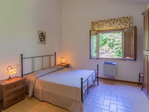 4 bedrooms, WiFi - Fonte del Ceppo 2 by Interhome (Tortoreto Lido)