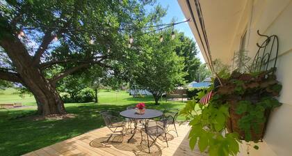 The Groveland Cottage