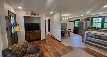 The Groveland Cottage