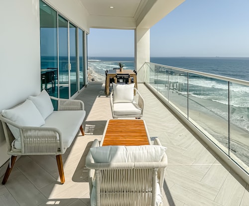 Breezy BeachfrontMarYSolCondo-7th Flr-Rosarito