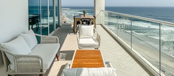 Breezy BeachfrontMarYSolCondo-7th Flr-Rosarito